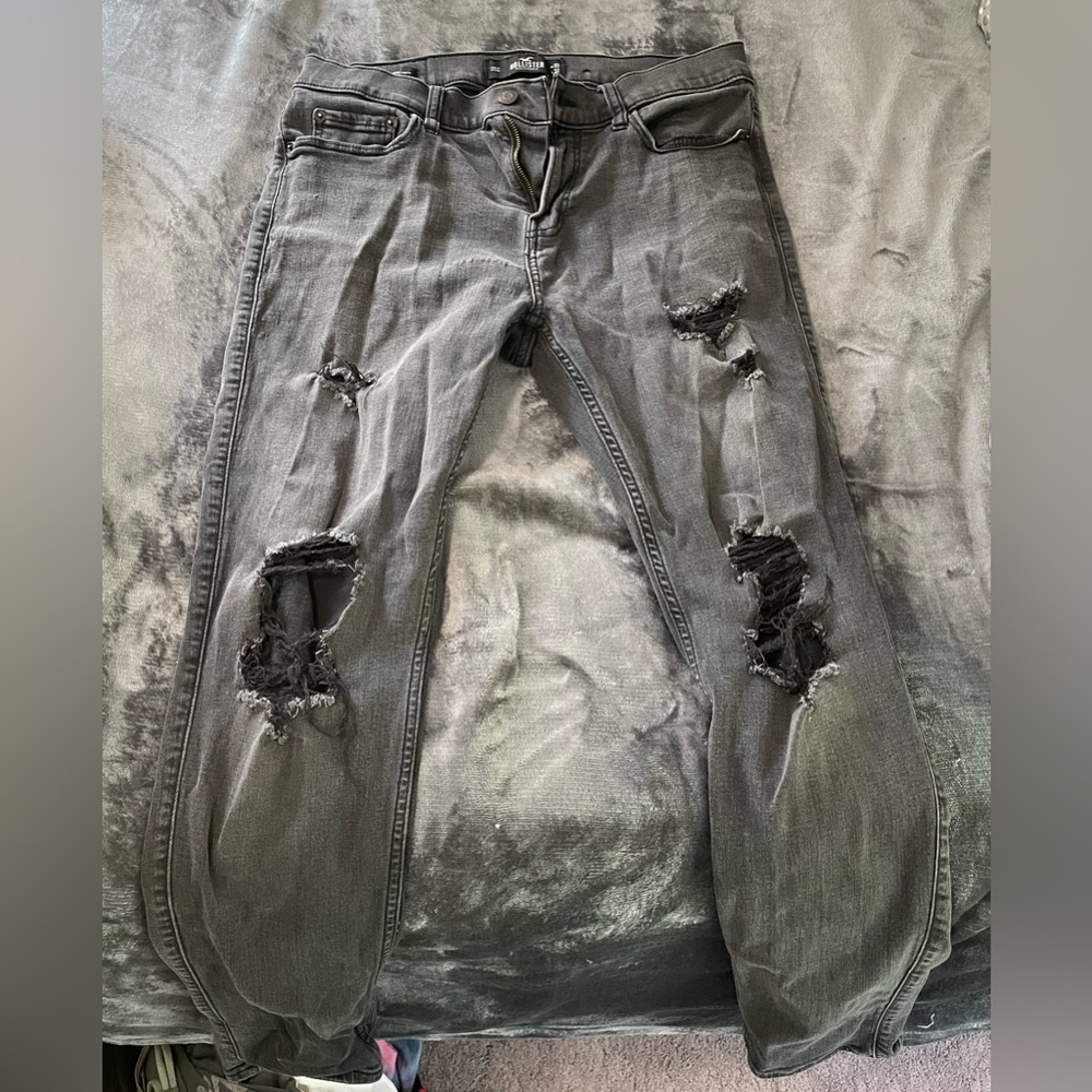 HOLLISTER Ripped Jeans